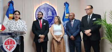 UASD presenta en Feria del Libro obra sobre control constitucional y vigencia de las leyes