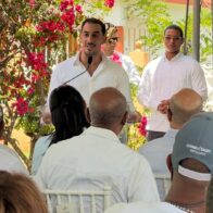Mauricio Hamui ofrece detalles sobre el puerto de Samaná durante primer picazo de obra vial en Arroyo Barril