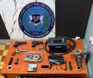 DINTEL y DICRIM realizan allanamientos en Cotuí y ocupan armas