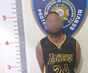 Policía Nacional apresa a un hombre mediante orden judicial por presunto robo de motocicleta en La Vega
