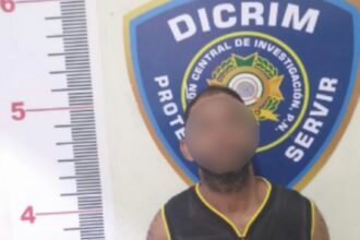 Policía Nacional apresa a un hombre mediante orden judicial por presunto robo de motocicleta en La Vega