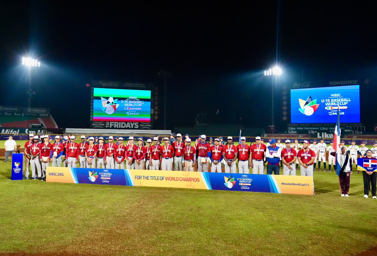 Kelvin Cruz felicita a RD por plata en Mundial Sub-15
