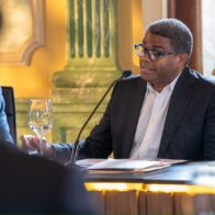 Robert Polanco destaca entrega de ecoviviendas a familias vulnerables