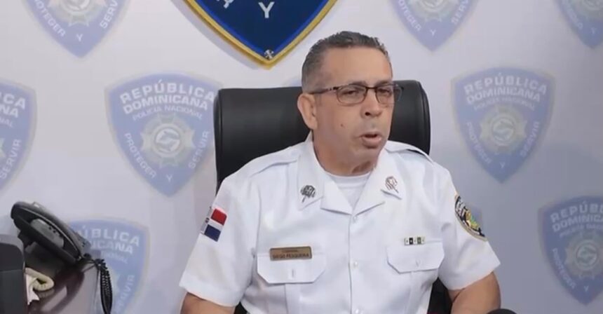 Policía apresa a presunto asaltante tras robo en centro comercial de la autopista Duarte