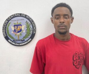 DINTEL arresta a tres personas y ocupa presuntas drogas y un arma de fuego en Sabana Perdida