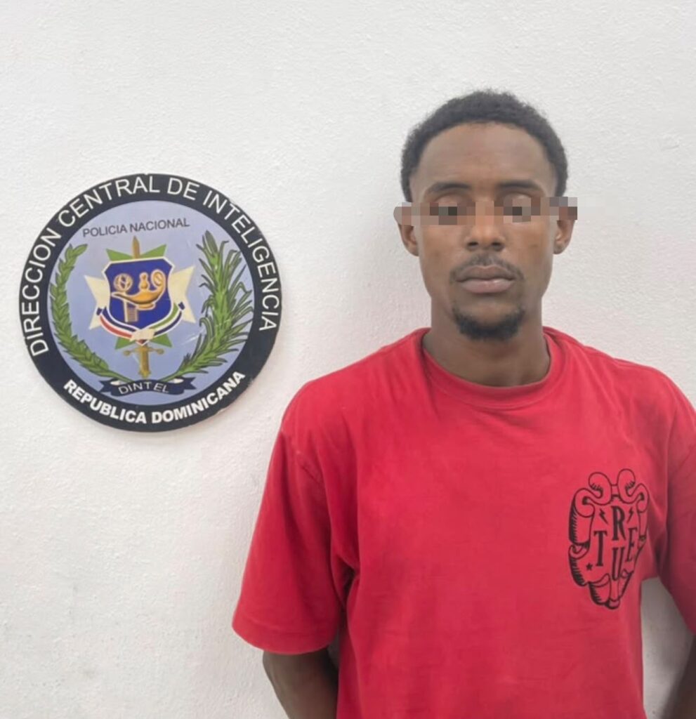 DINTEL arresta a tres personas y ocupa presuntas drogas y un arma de fuego en Sabana Perdida