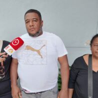 Familia exige justicia a casi un año de un asesinato en Baní; presunto responsable sigue libre