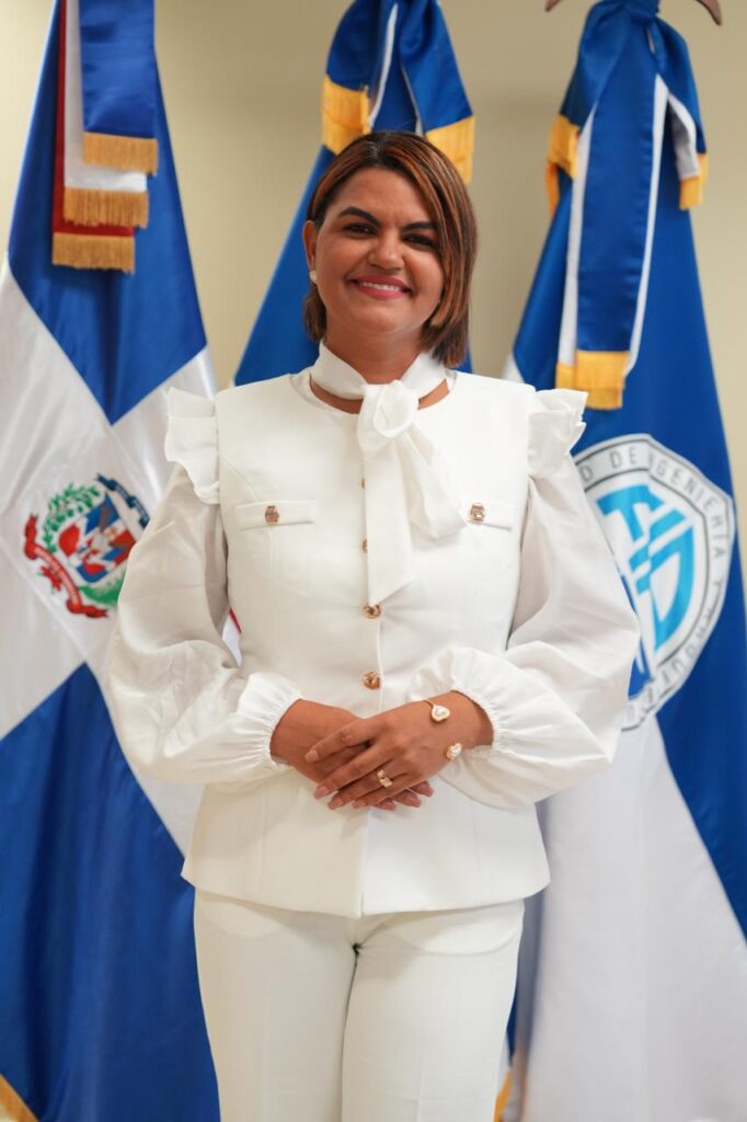 Primera docente de la UASD obtiene doctorado en Ingeniería Civil, mención Transporte