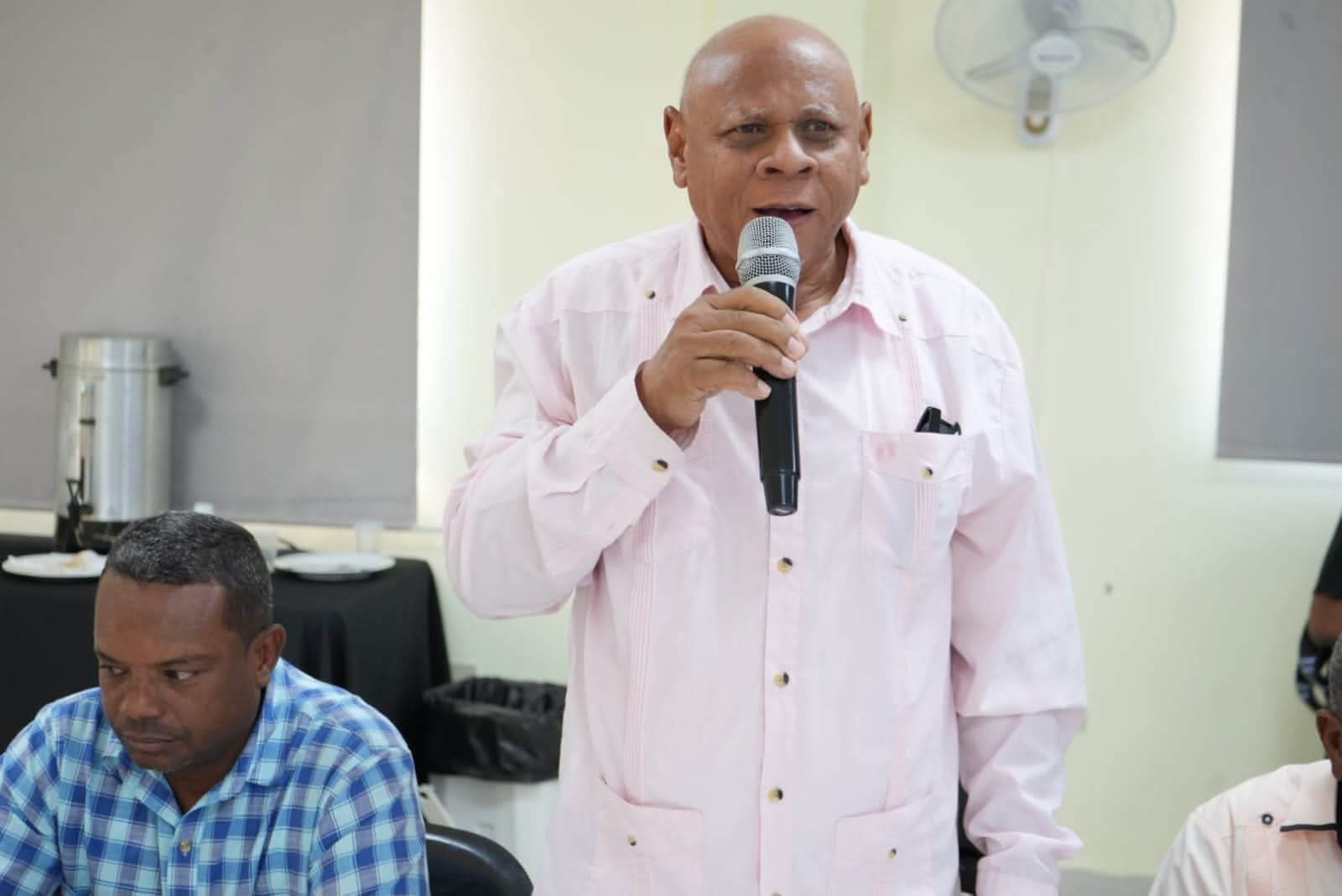 Regional de Educación 03 capacita a nuevos centros del programa Escuela Abierta y Activa en Azua