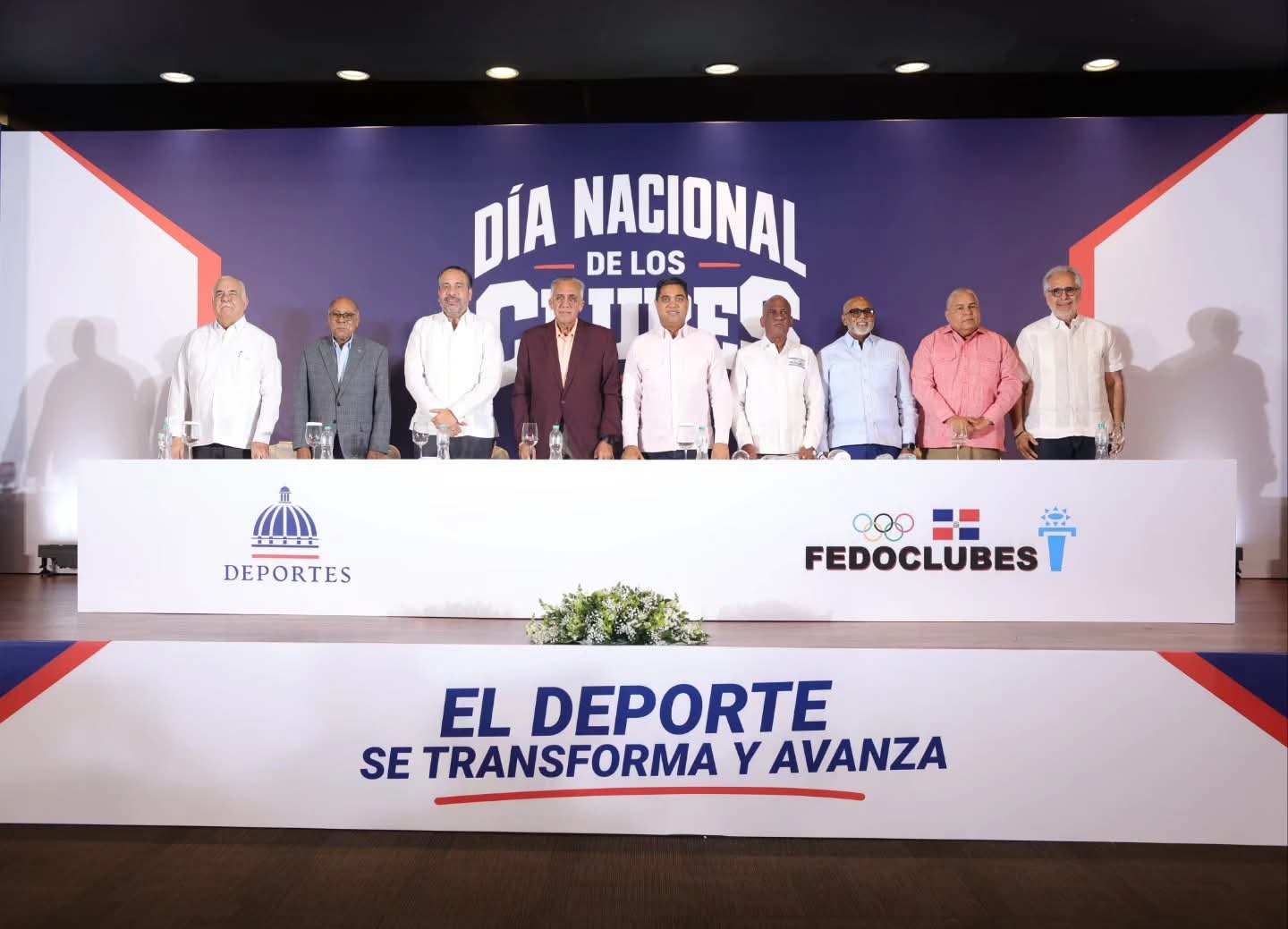 Kelvin Cruz destaca aporte de los clubes al deporte durante celebración nacional