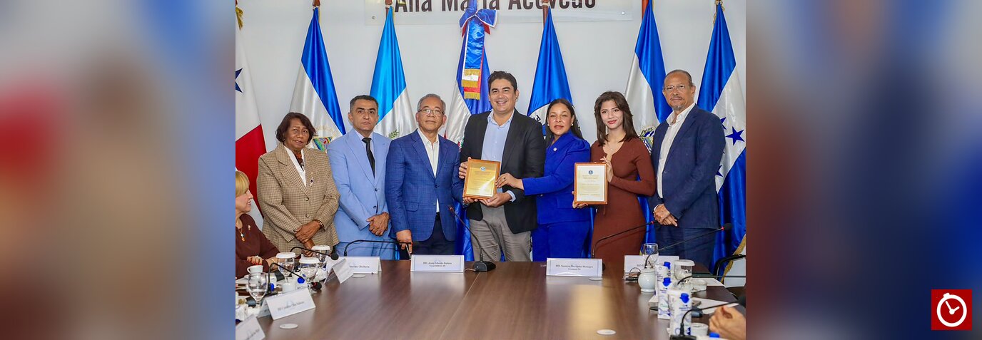 PARLACEN reconoce el talento literario dominicano con la entrega de premios del VI Concurso Rubén Darío