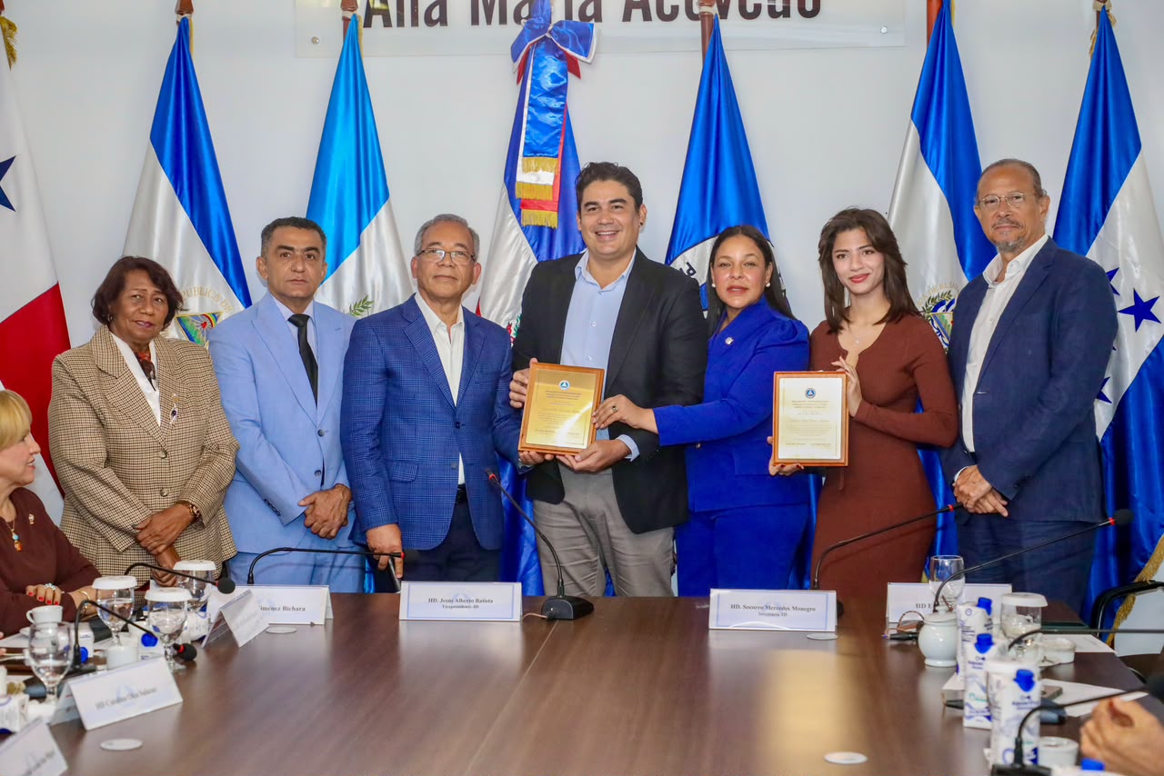 PARLACEN reconoce el talento literario dominicano con la entrega de premios del VI Concurso Rubén Darío