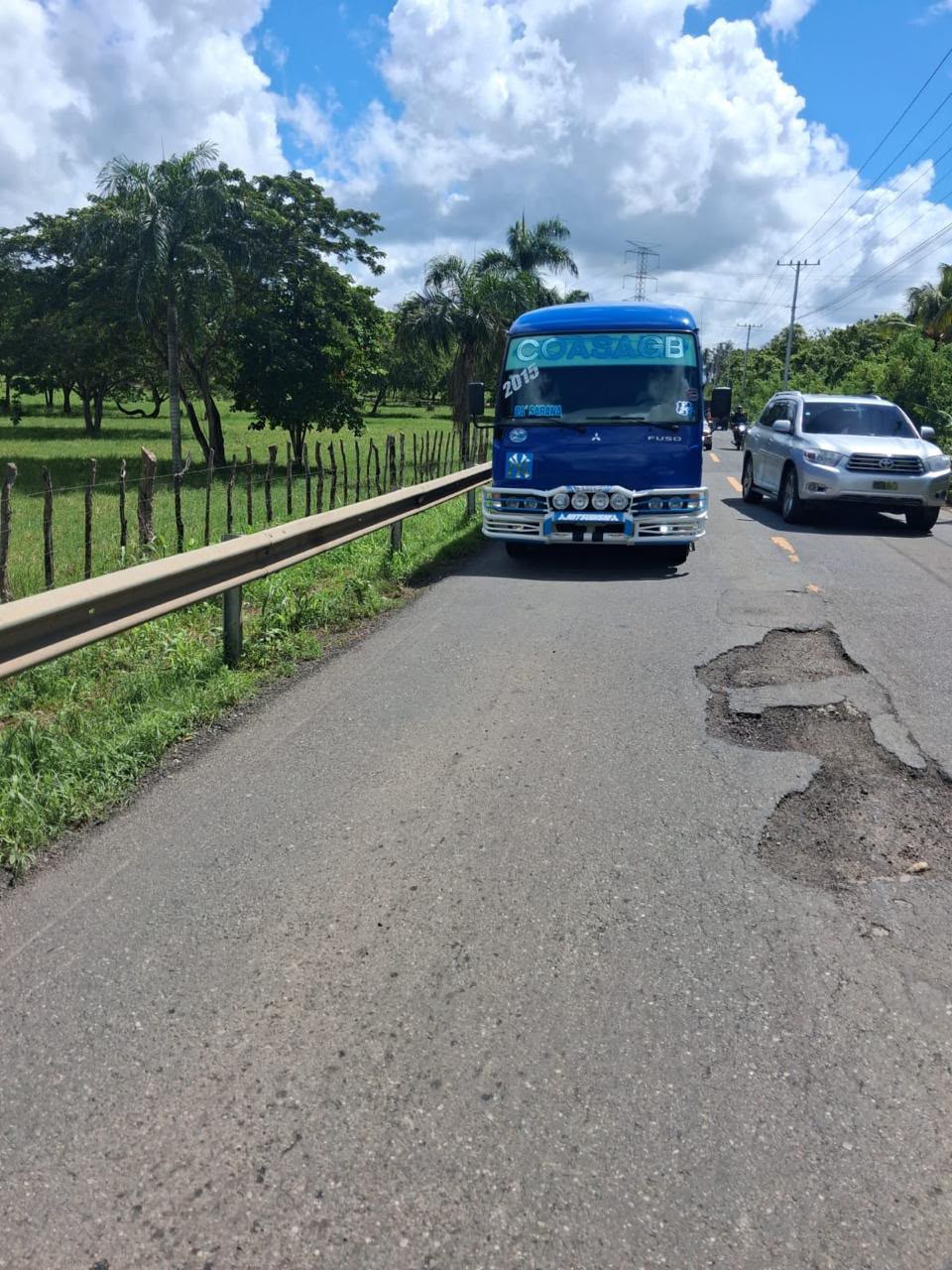 Transportistas anuncian paro el 14 de octubre por deterioro de la carretera Santo Domingo-Yamasá