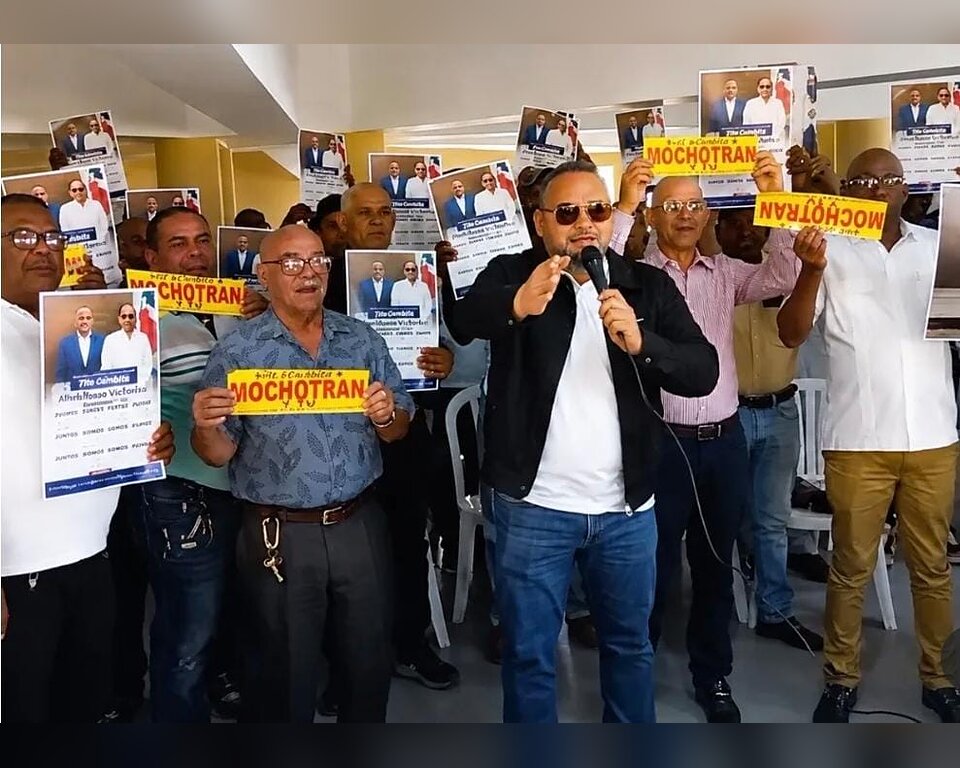 Mochotran pide a Abinader facilitar licencias para ampliar corredores de autobuses