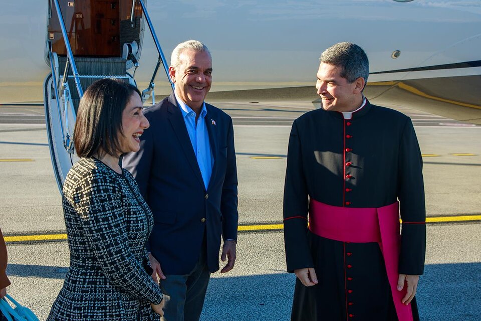 Presidente Abinader llega a Roma para audiencia con el papa León XIV y participación en foro de la FAO