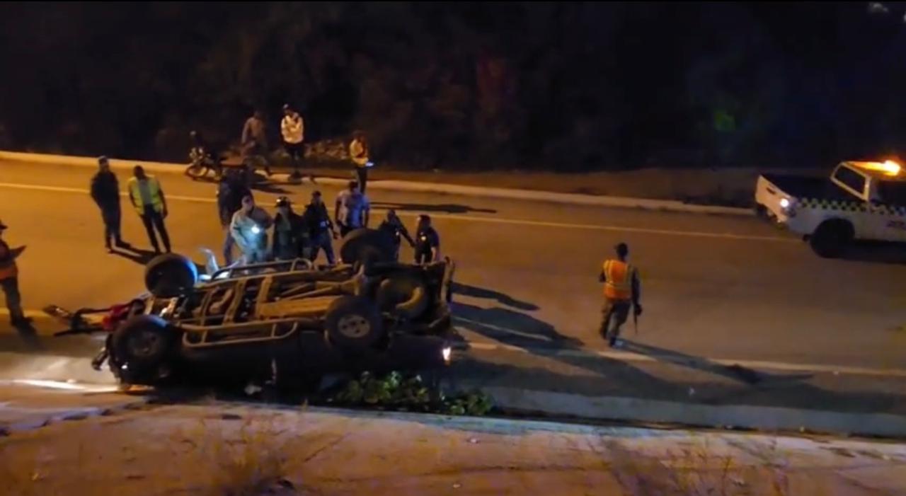 Muere motorista tras ser impactado por camioneta en la Circunvalación Norte de Santiago