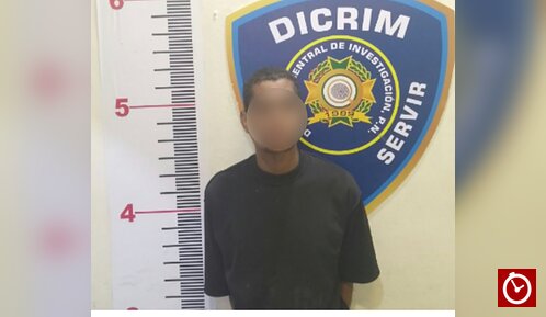 Apresan a hombre por presunto robo agravado en La Vega.