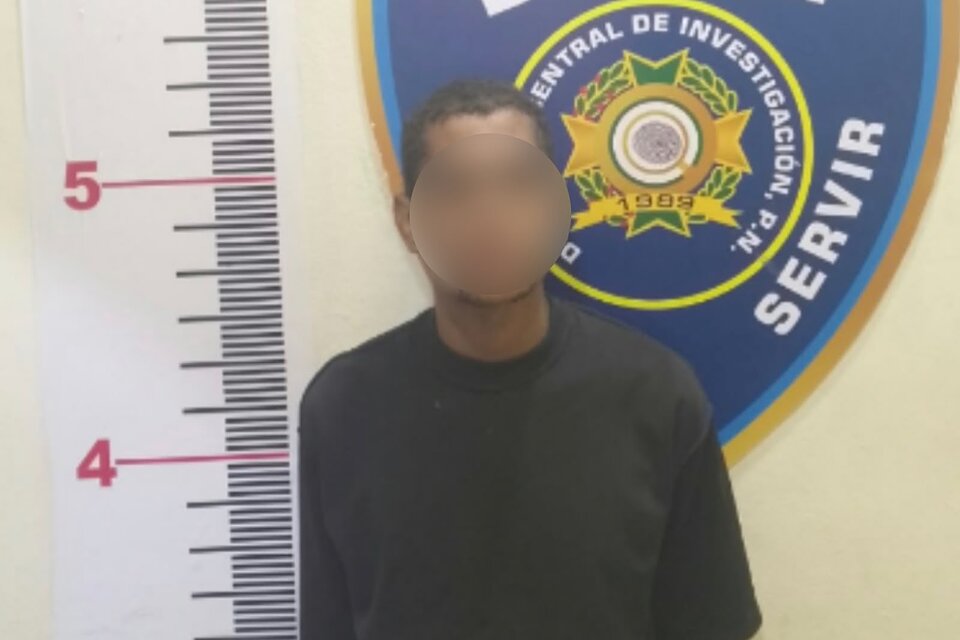 Apresan a hombre por presunto robo agravado en La Vega.