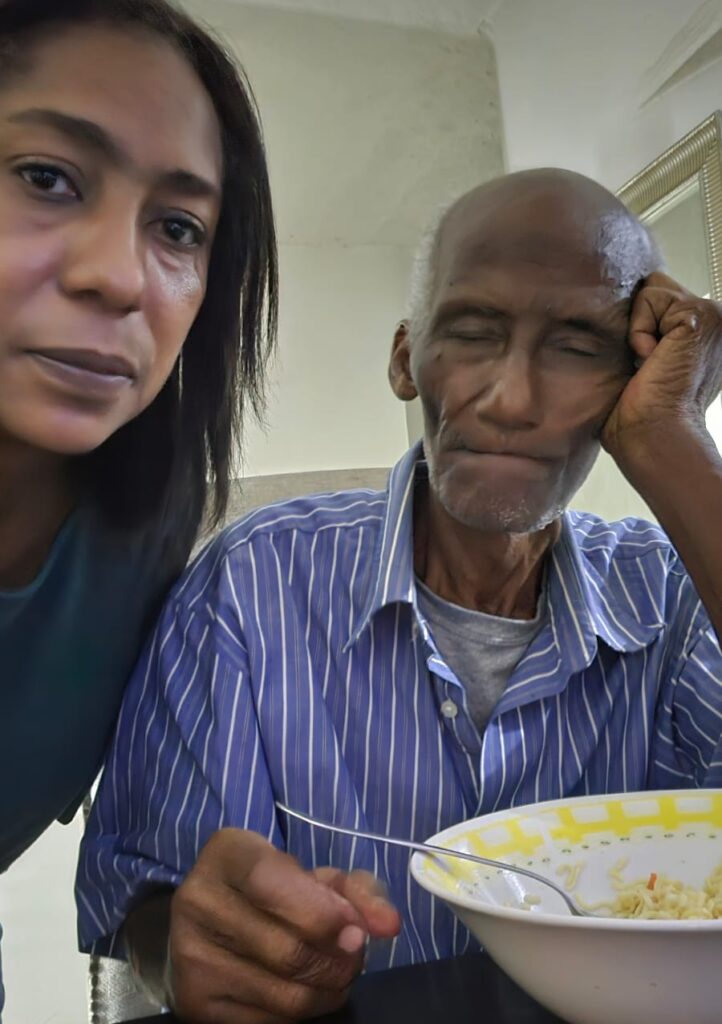Encuentran con vida la noche de este lunes a hombre de 83 años reportado como desaparecido en el DN