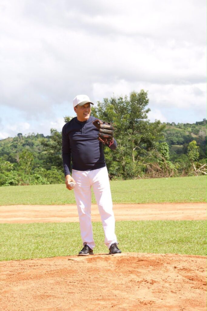 Román de Jesús recorre diferentes estadios de Monte Plata para supervisar los Juegos Campesinos de Béisbol 2026 1 | Noticias de hoy en República Dominicana WhatsApp Image 2026 10 13 at 7.44.17 PM 1 | Noticias de hoy en De Último Minuto