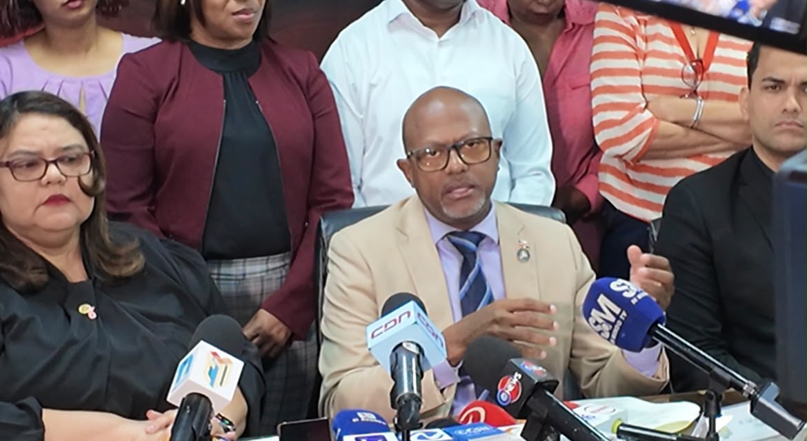 CMD denuncia deuda INTRANT de RD$27 millones por servicios de médicos auditores
