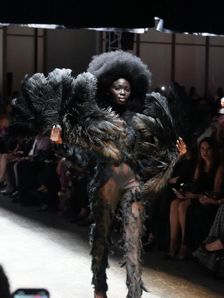 RD Fashion Week rinde homenaje a Leonel Lirio por sus 40 años en la moda dominicana 3 | Noticias de hoy en República Dominicana WhatsApp Image 2026 10 15 at 10.09.57 PM0000 | Noticias de hoy en De Último Minuto