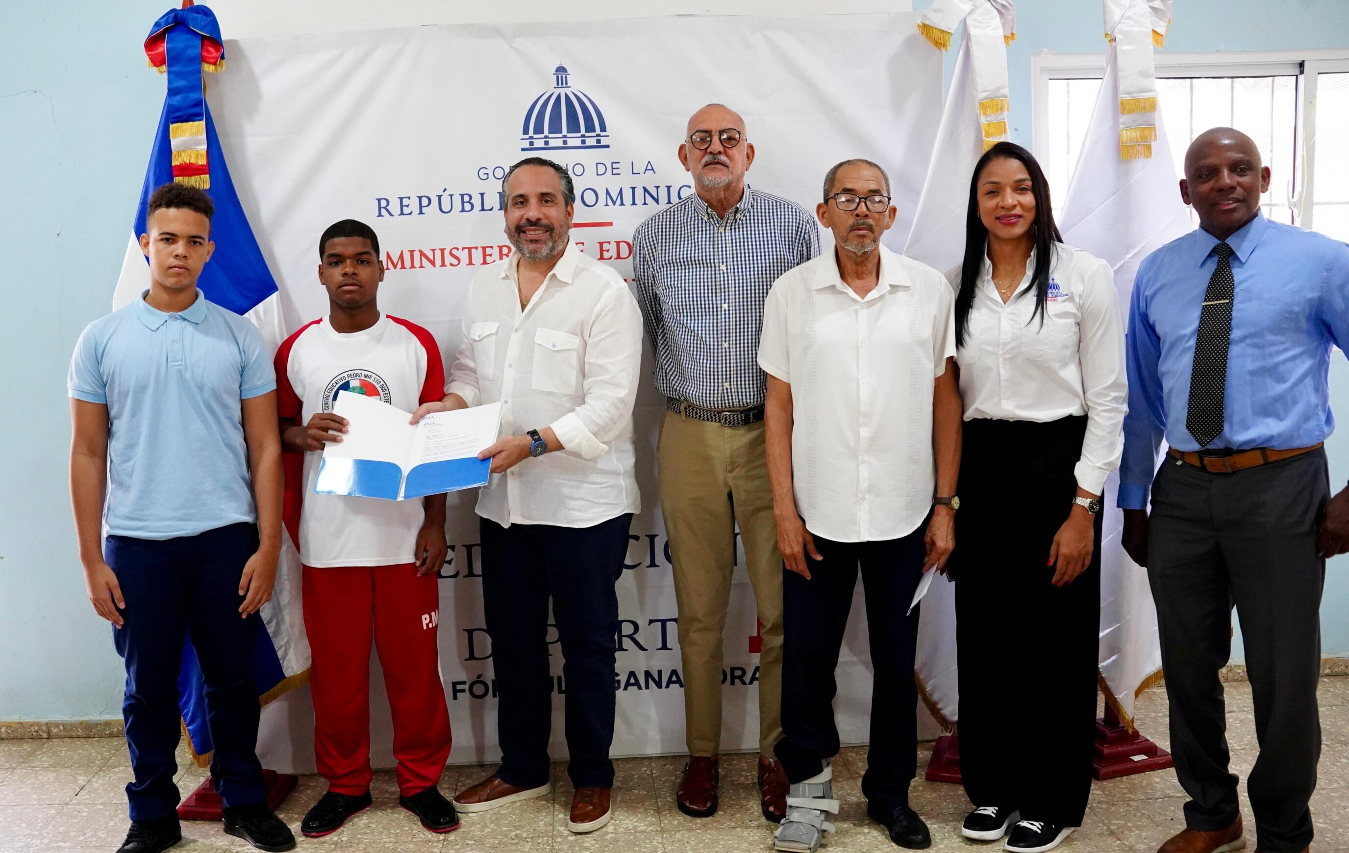 INEFI entrega premios a ganadores del Torneo de Baloncesto Batalla de las Promociones 2026