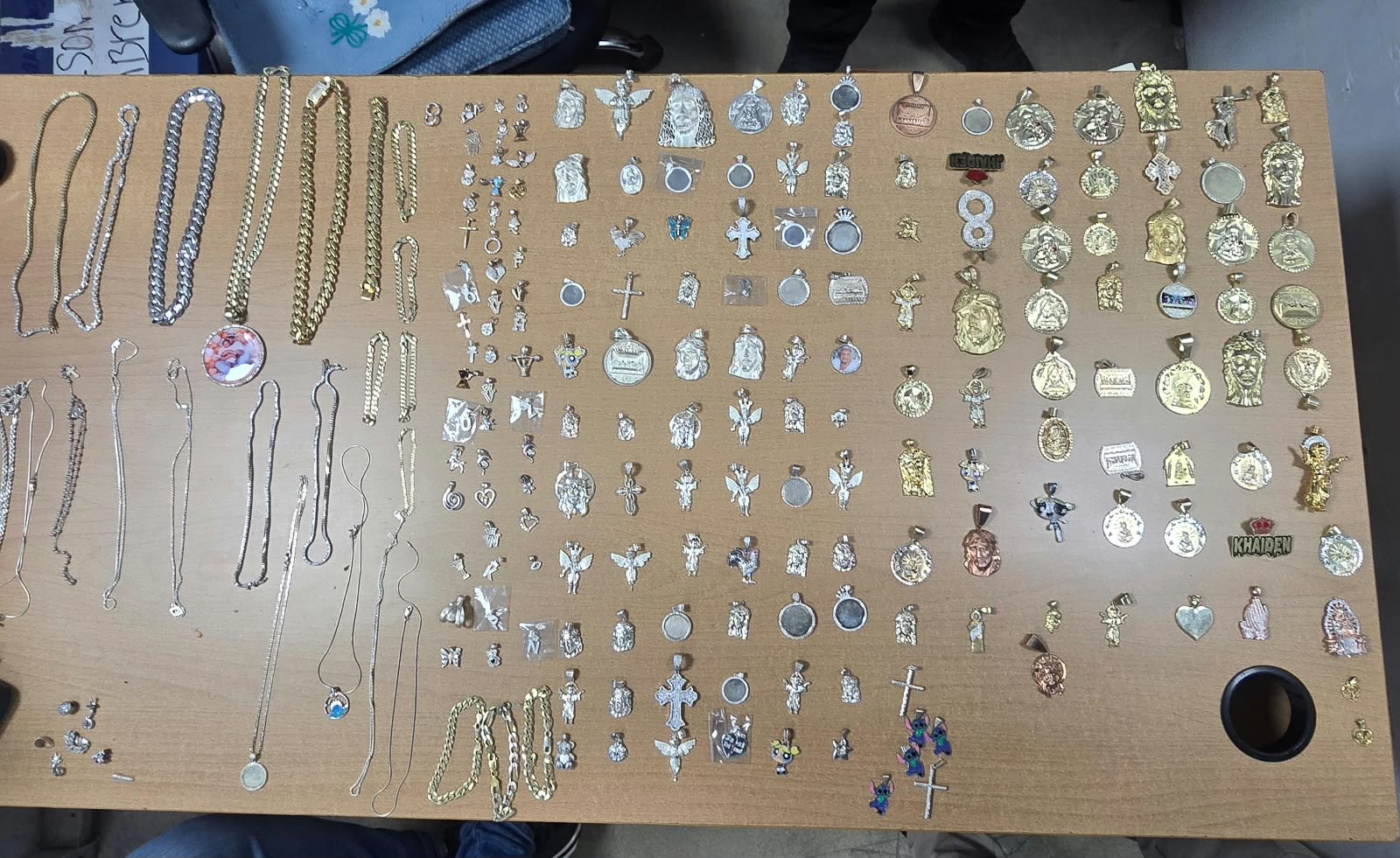 Policía recupera parte de las prendas de un robo a joyería en Santiago valorado en RD$1.4 millones
