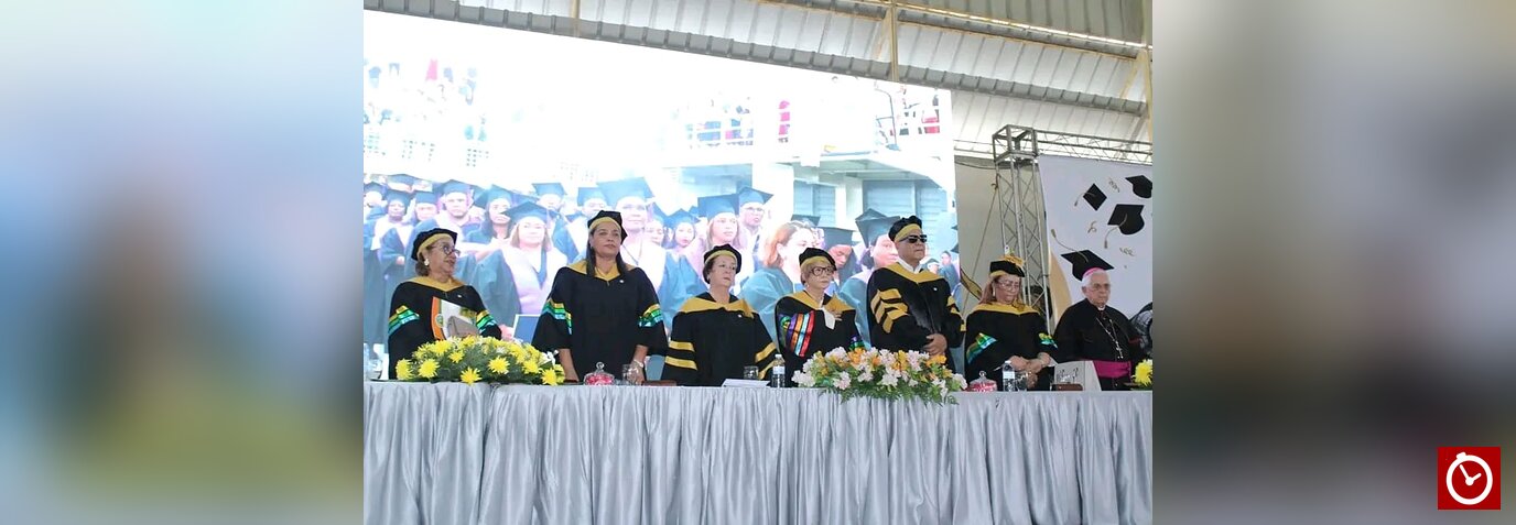 UTESUR gradúa a más de 400 profesionales en su 47.º aniversario