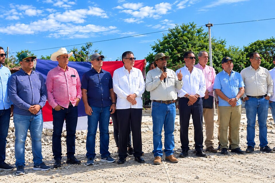 Abinader anuncia recursos para Casa de la Cultura Dominicana en Italia durante encuentro con la diáspora dominicana