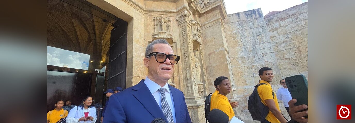 Eddy Olivares llama a verificar contratos laborales en el extranjero antes de viajar