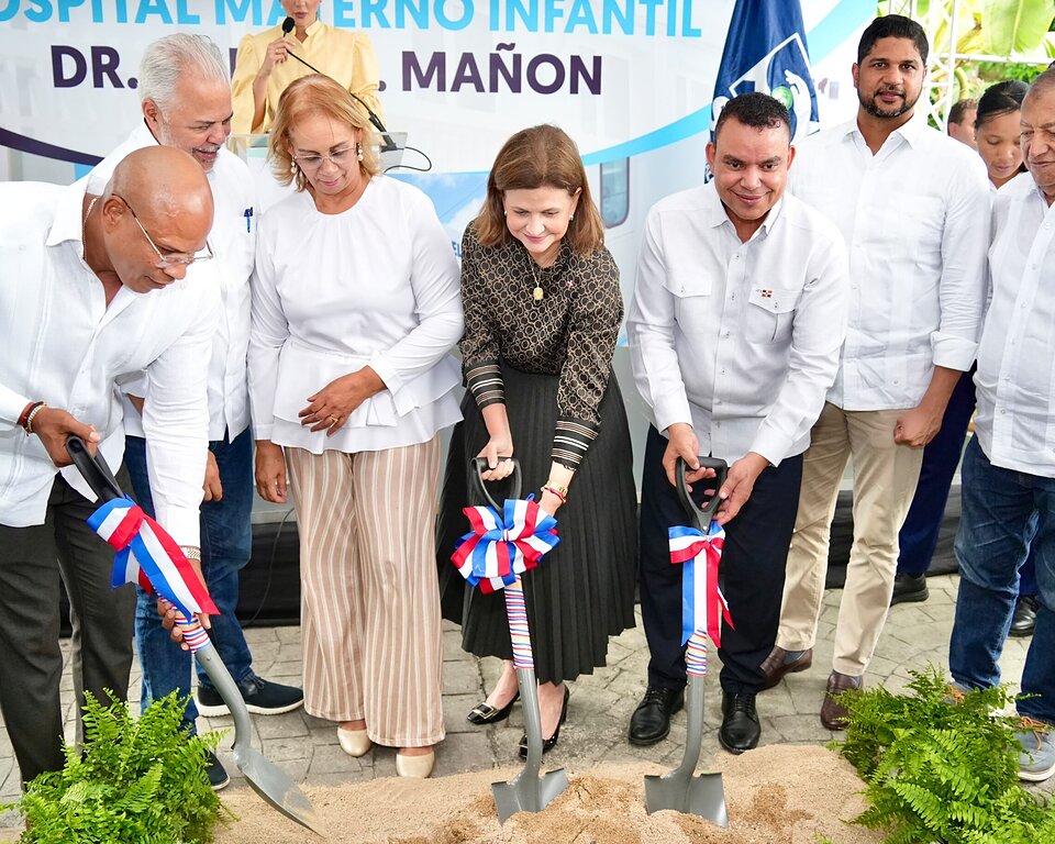 Raquel Peña encabeza primer palazo para remozamiento del Hospital Materno Infantil Jacinto Mañón con inversión superior a RD$489 millones