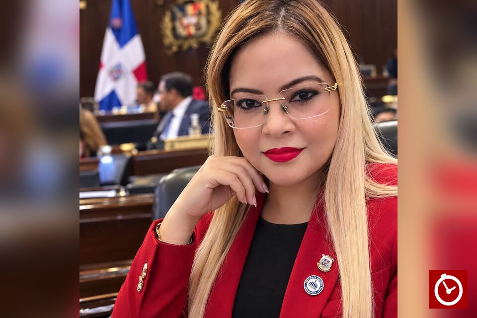 Grey Pérez propone llevar autobuses de la OMSA a la provincia de Azua
