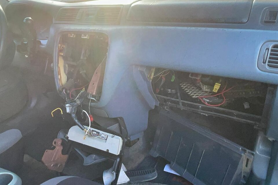 Comunidad retiene a presunto ladrón acusado de robar equipos de sonido de una yipeta en Santiago