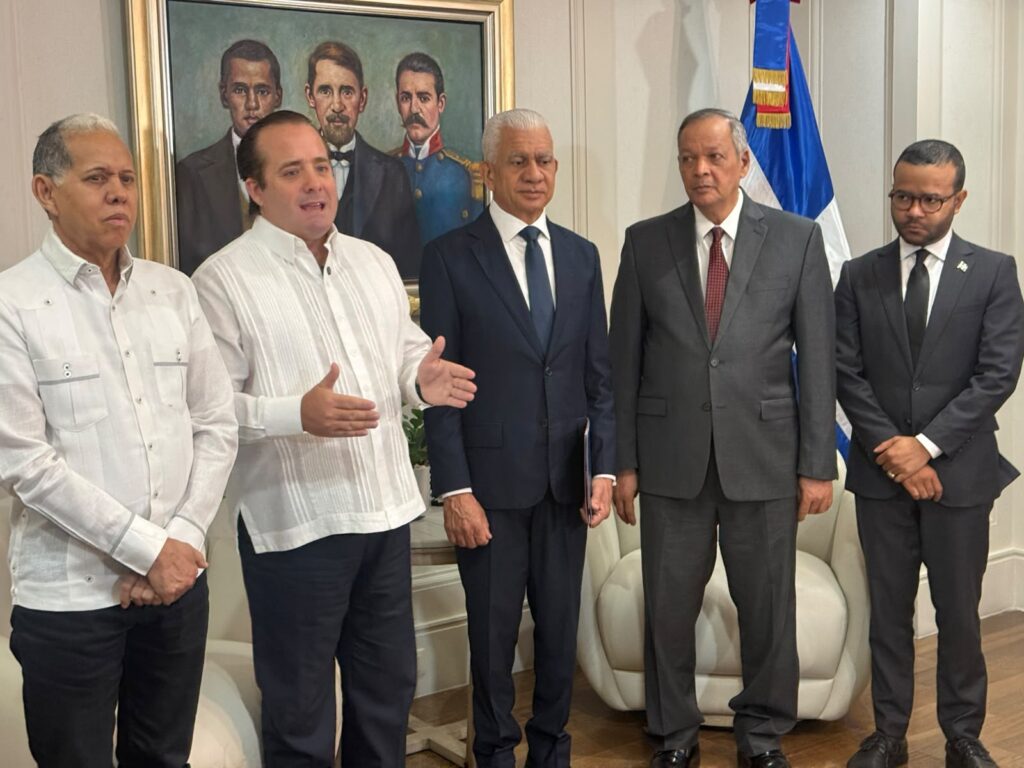 Poder Ejecutivo deposita en el Senado proyecto sobre el Plan Nacional de Ordenamiento Territorial 2 | Noticias de hoy en República Dominicana Poder Ejecutivo deposita en el Senado proyecto sobre el Plan Nacional de Ordenamiento Territorial