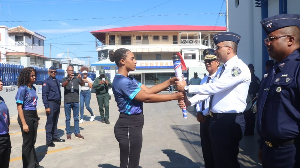 Antorcha de los IV Juegos Mundiales de Policías 2026 llega a Nagua en su recorrido por el país 1 | Noticias de hoy en República Dominicana WhatsApp Image 2026 10 22 at 3.23.14 PM | Noticias de hoy en De Último Minuto
