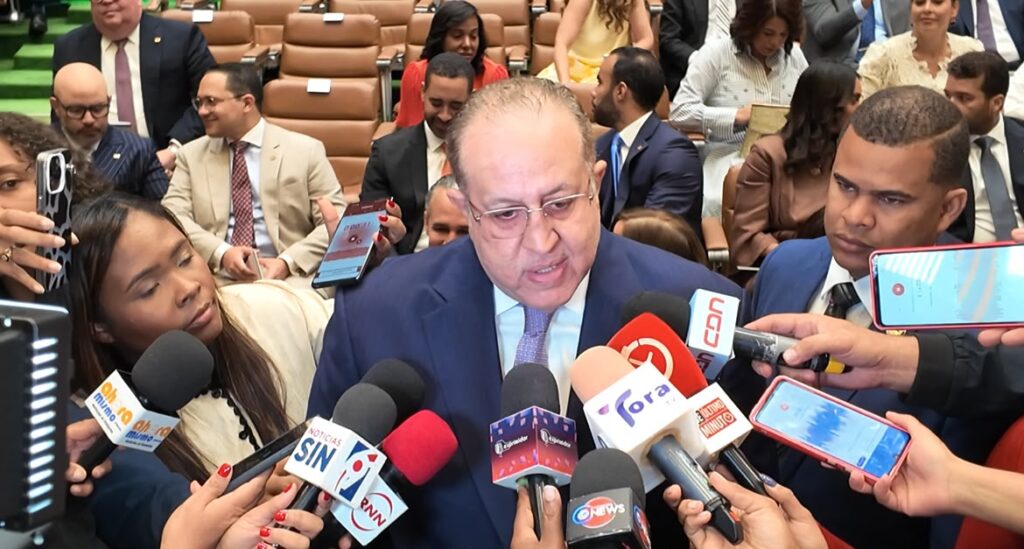 Magín Díaz sobre cierres de restaurantes: “Eso no significa que hay una crisis económica”