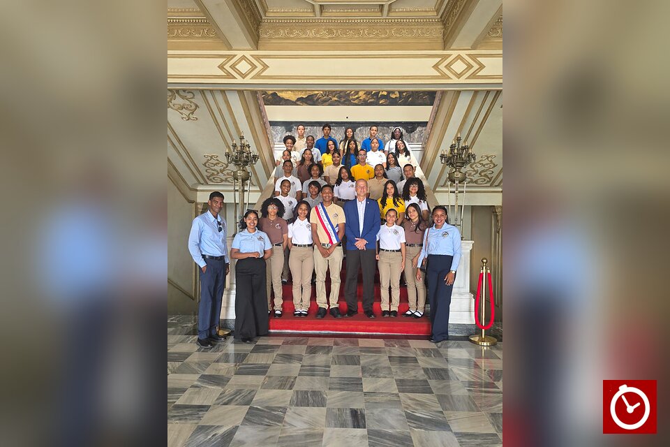 Estudiantes ITESIL visitan el Palacio Nacional invitados por viceministro Víctor Hugo Carrasco