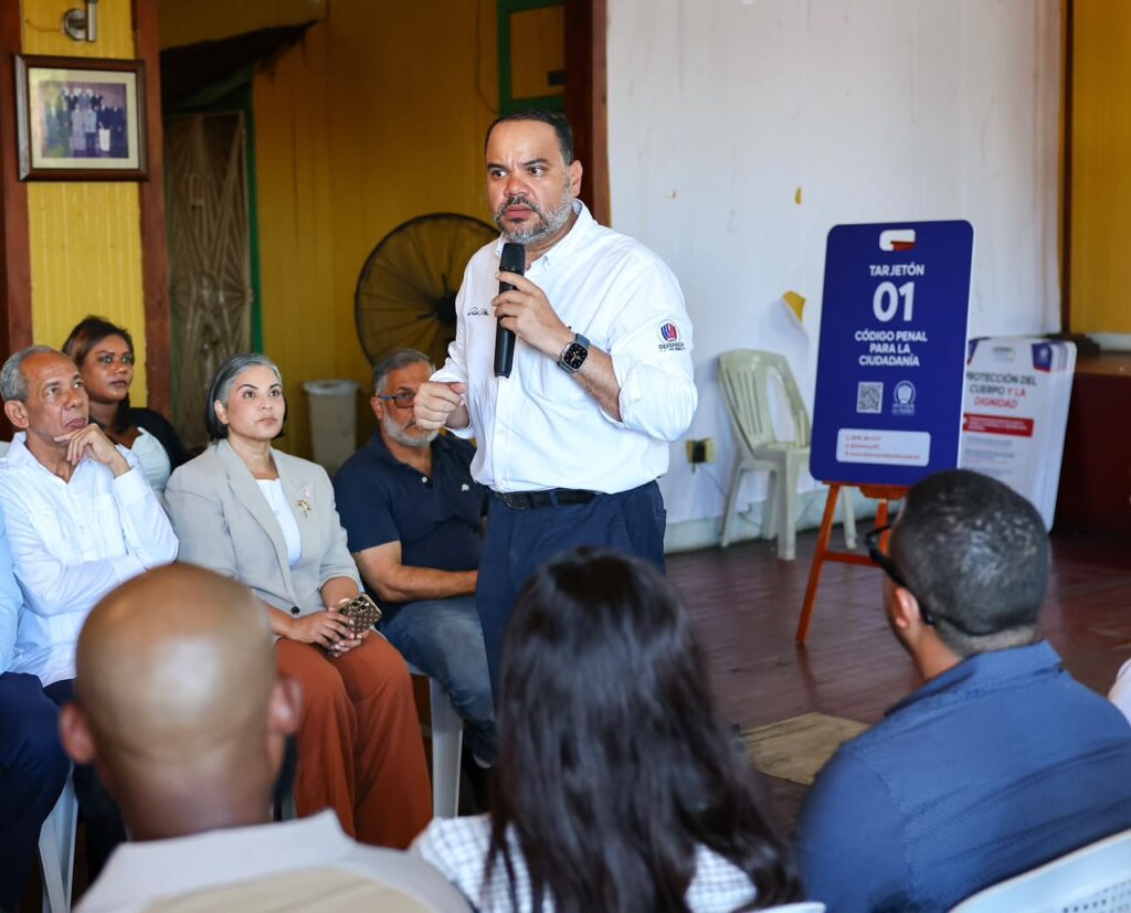 Pablo Ulloa llama a verificar la información antes de compartirla en redes sociales 3 | Noticias de hoy en República Dominicana WhatsApp Image 2026 10 23 at 9.40.52 PM 4 1 | Noticias de hoy en De Último Minuto