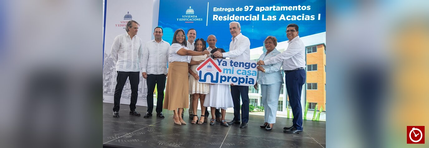 Abinader entrega 97 apartamentos que beneficiarán a más de 300 personas en el Residencial Las Acacias I, en Santo Domingo Este