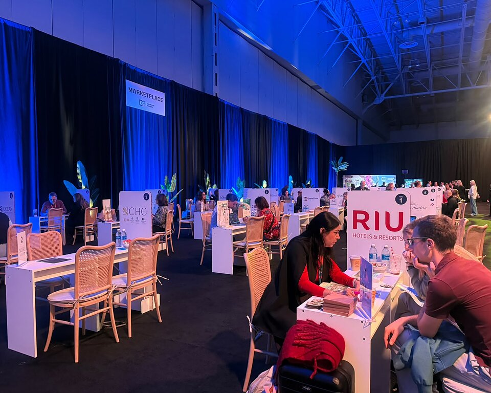 Cadenas hoteleras y aerolíneas realizan decenas de citas de negocios en Meet in Paradise Canadá 2026