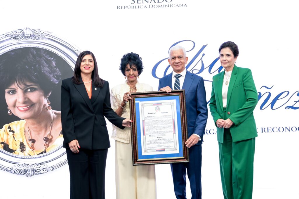 Senado reconoce a Manuel Tejada y Elsa Núñez por sus aportes al arte dominicano 2 | Noticias de hoy en República Dominicana WhatsApp Image 2026 10 27 at 3.22.02 PM | Noticias de hoy en De Último Minuto