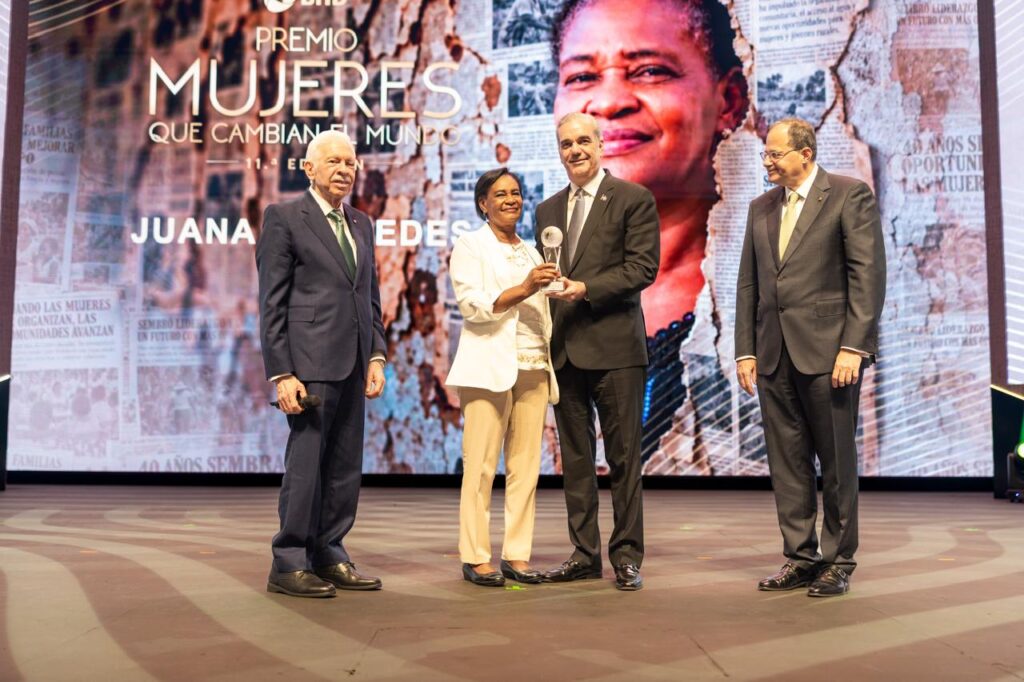 BHD celebra la décima primera edición del Premio Mujeres que Cambian el Mundo 3 | Noticias de hoy en República Dominicana WhatsApp Image 2026 10 28 at 9.05.52 PM | Noticias de hoy en De Último Minuto