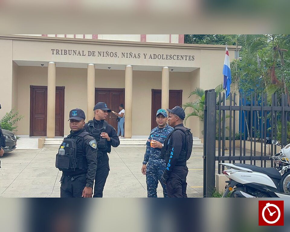 Imponen tres meses de prisión preventiva a adolescente por muerte de sargento en Santiago