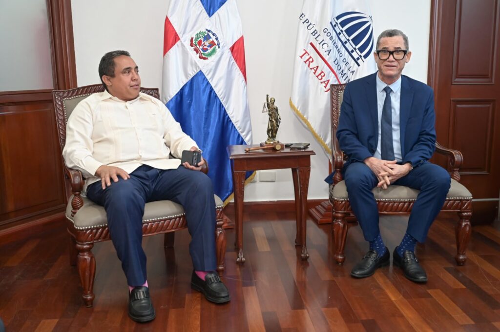 Ministro de Trabajo coordina acciones para mejorar condiciones laborales en bancas de lotería 2 | Noticias de hoy en República Dominicana Ministro de Trabajo coordina acciones para mejorar condiciones laborales en bancas de lotería
