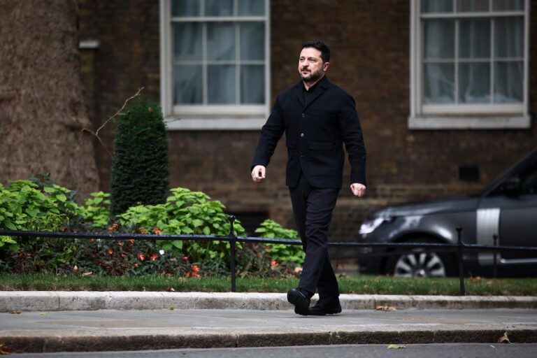 Volodimir Zelensky acusó a Rusia de no tener “ningún interés en la paz” en su visita a Londres