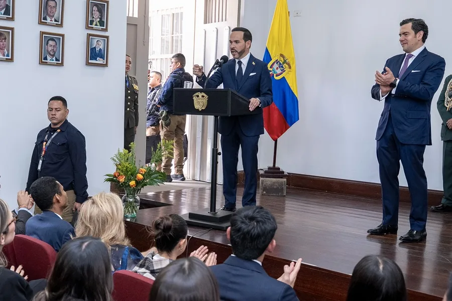 De la Espriella ordena reducir los esquemas de protección personal para recortar el gasto público