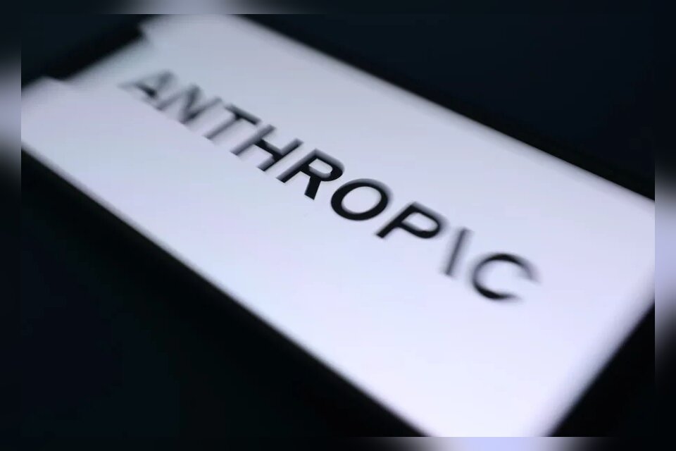 Anthropic advierte que la IA podría autorreplicarse pronto sin centros de datos