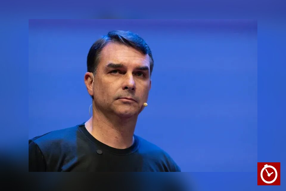 Investigan a la campaña de Flávio Bolsonaro por financiación irregular e injerencia externa