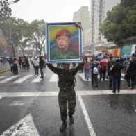 Venezolanos marchan en Caracas para recordar último triunfo electoral de Hugo Chávez